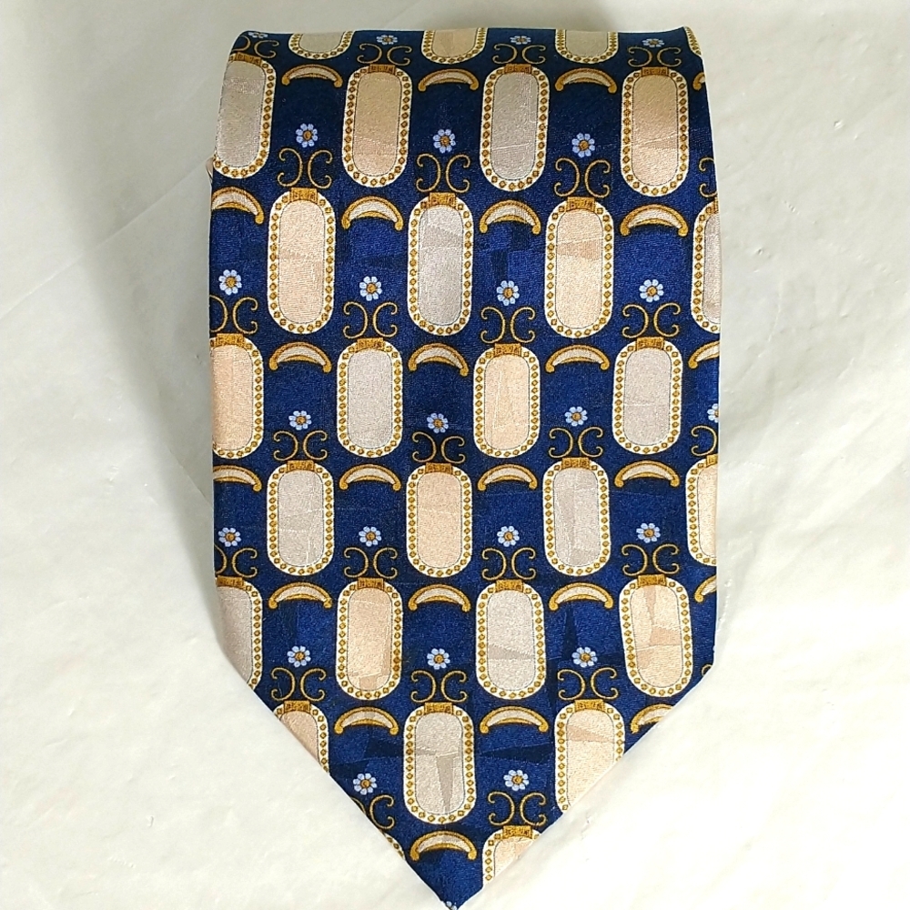 Free Land, 100% silk hand made men's tie.
